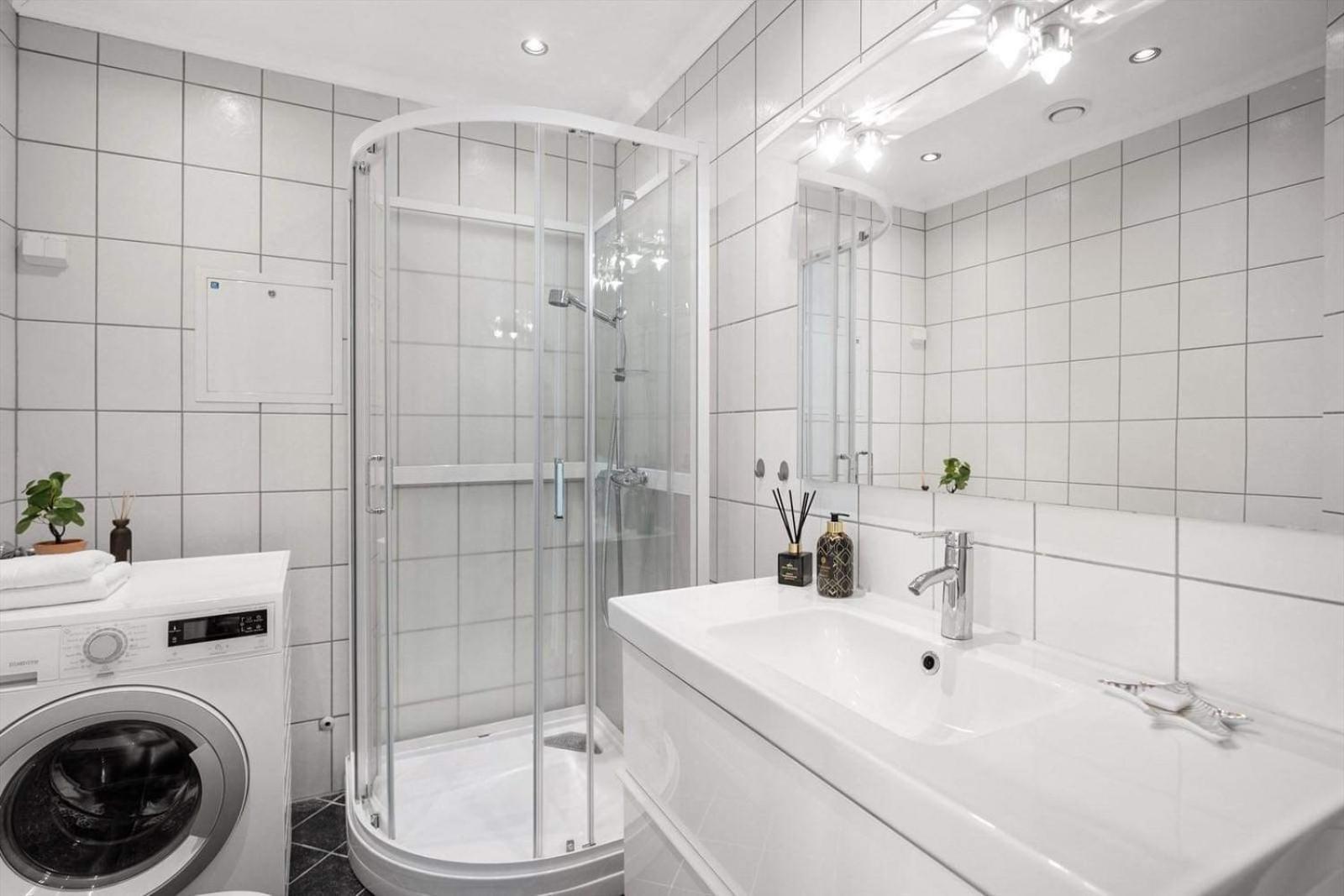 Homerentals L & Convenient - Queen Bed Appartement *
